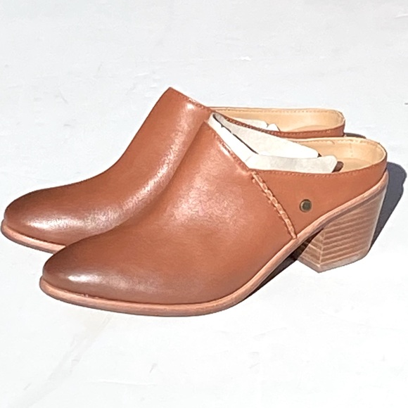 NIB UGGS Women’s Lovisa Block Heel Brown Leather Mule size 7.5 - Picture 3 of 9